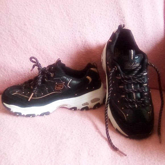 Brand New Sketcher's D' Lites Black,White & Gold Size 8.5 - Picture 3 of 8